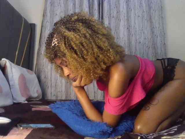 Fl0werssxoxo webcam