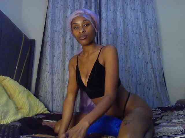 Fl0werssxoxo webcam