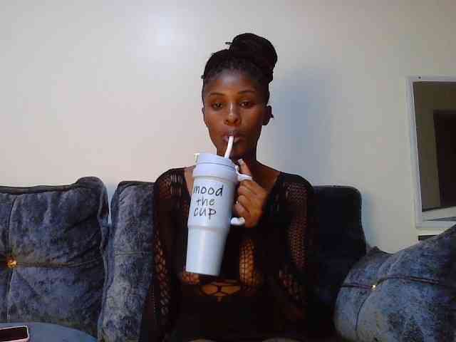 Fl0werssxoxo webcam