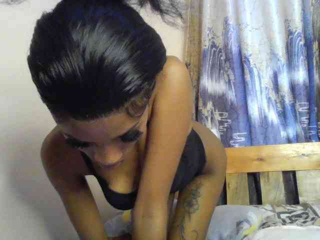 Fl0werssxoxo webcam