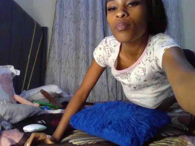 Fl0werssxoxo webcam