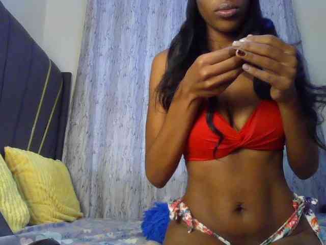 Fl0werssxoxo webcam