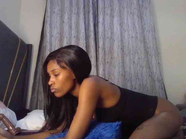 Fl0werssxoxo webcam