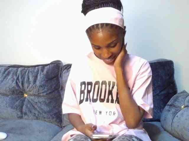 Fl0werssxoxo webcam