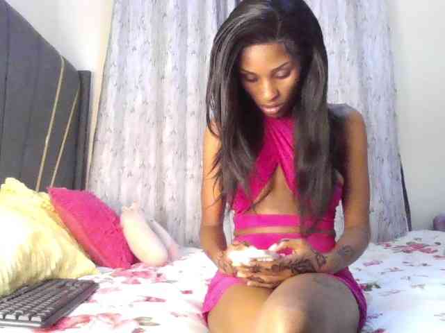 Fl0werssxoxo webcam