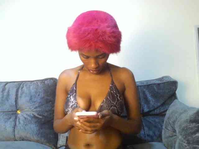 Fl0werssxoxo webcam