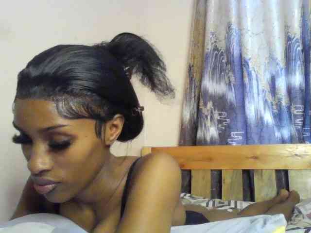 Fl0werssxoxo webcam