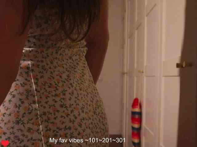 VictoriaVegas webcam