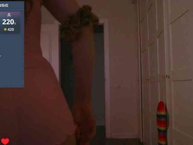 VictoriaVegas webcam