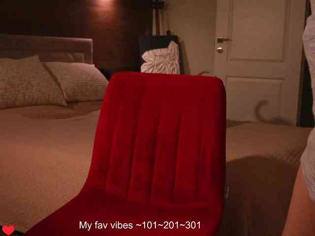 VictoriaVegas webcam