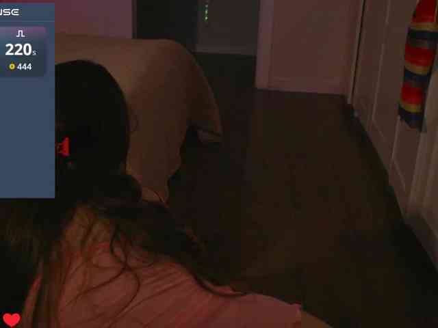 VictoriaVegas webcam