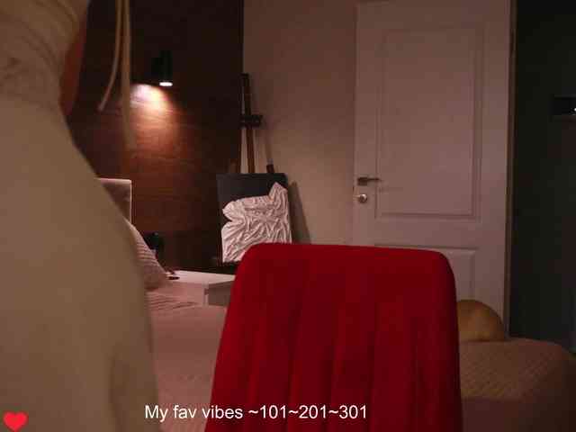 VictoriaVegas webcam