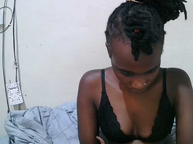 pritty-amber's BongaCams show and profile