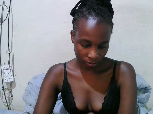 pritty-amber's BongaCams show and profile