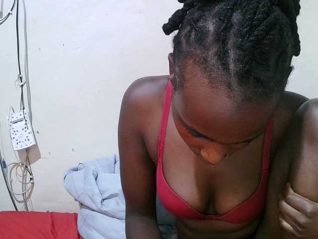 pritty-amber's BongaCams show and profile