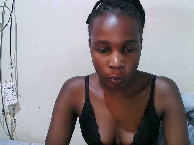 pritty-amber's BongaCams show and profile