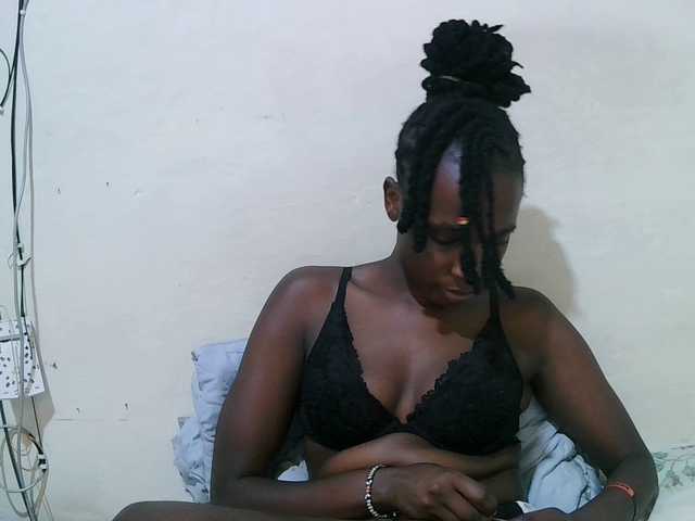 pritty-amber's BongaCams show and profile