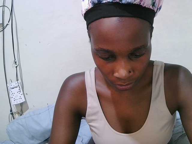 pritty-amber's BongaCams show and profile