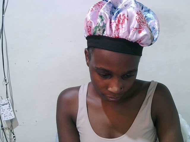 pritty-amber's BongaCams show and profile