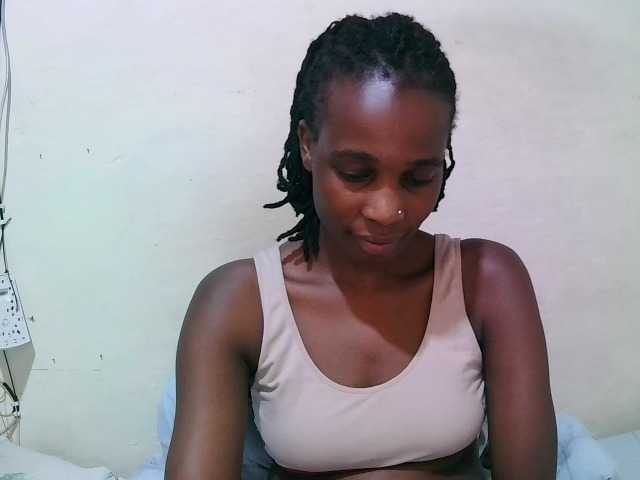 pritty-amber webcam bongacams model stream image