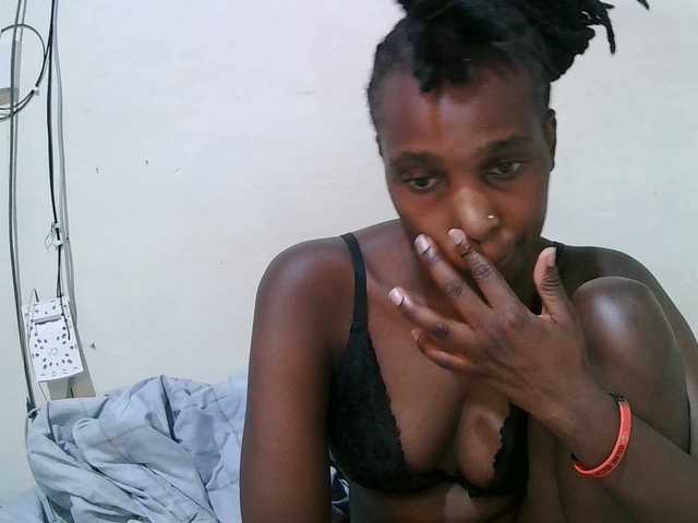 pritty-amber's BongaCams show and profile