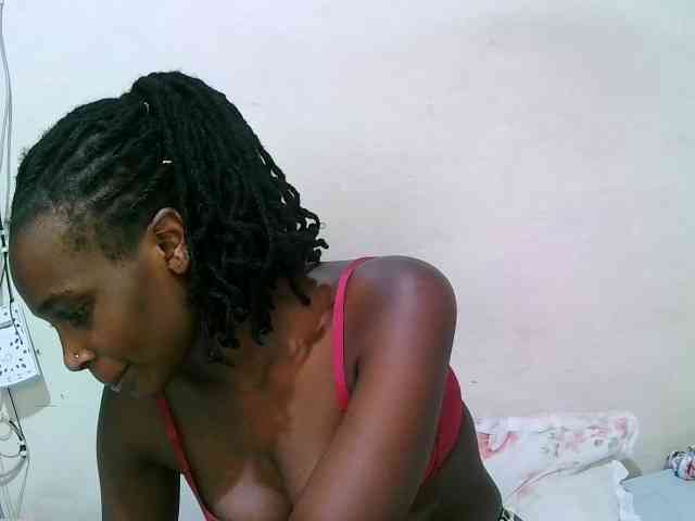 pritty-amber webcam