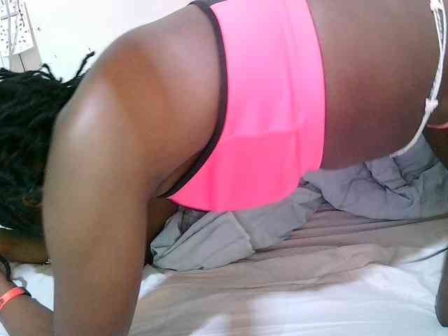 pritty-amber webcam