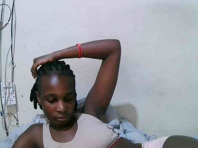 pritty-amber webcam