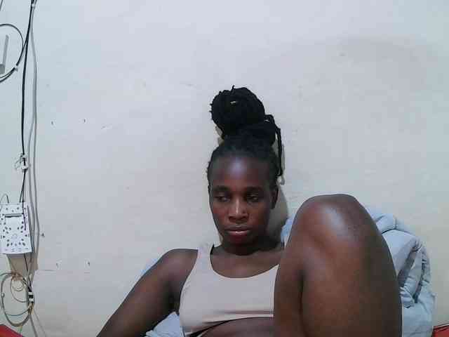 pritty-amber webcam