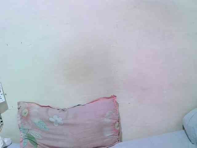 pritty-amber webcam