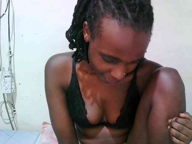 pritty-amber webcam