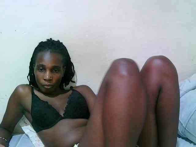 pritty-amber webcam