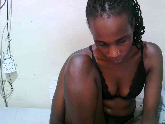 pritty-amber webcam