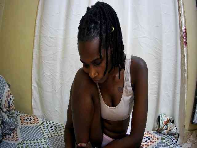 pritty-amber webcam