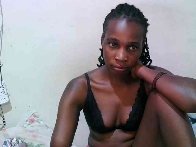 pritty-amber webcam