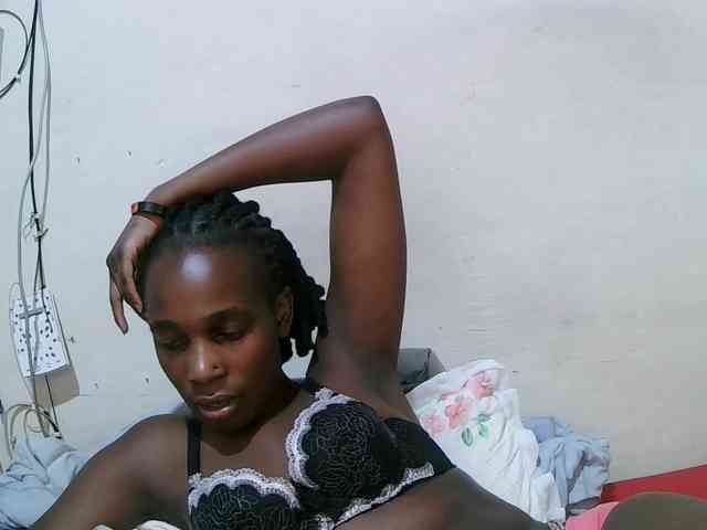 pritty-amber webcam