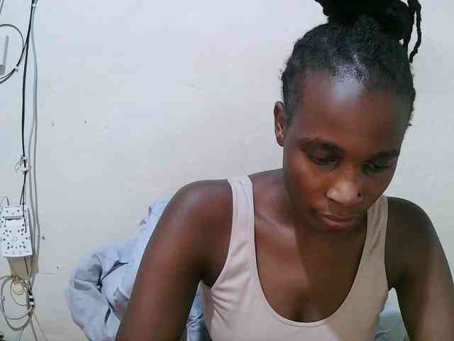 pritty-amber webcam