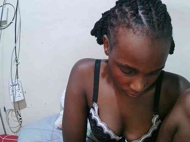 pritty-amber webcam