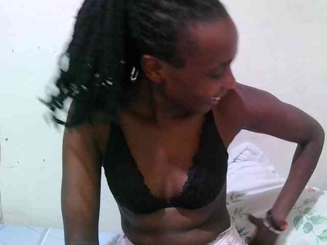 pritty-amber webcam