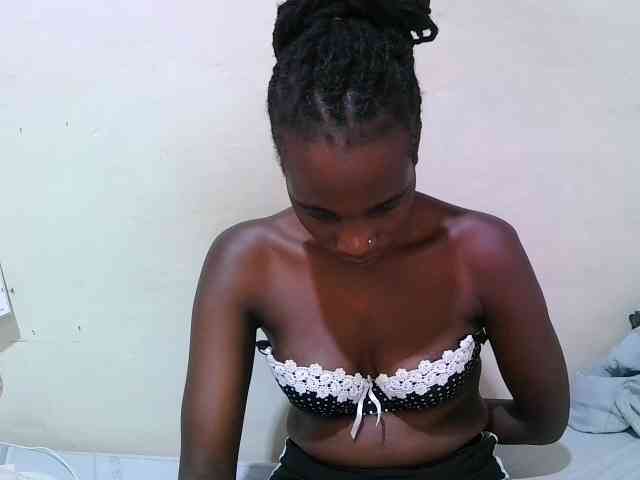 pritty-amber webcam