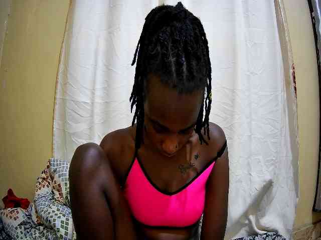 pritty-amber webcam