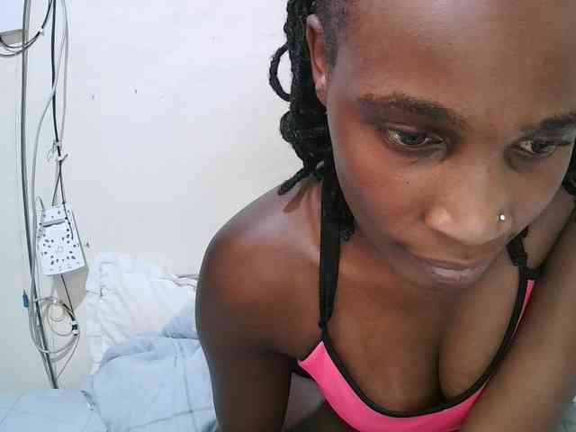 pritty-amber webcam