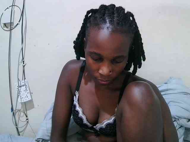pritty-amber webcam