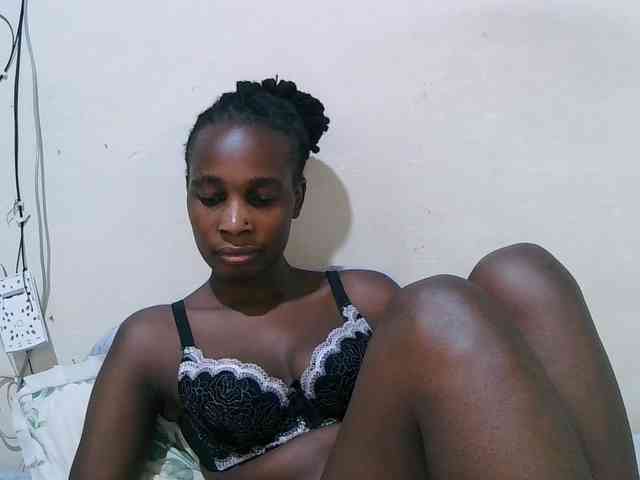 pritty-amber Live Webcam on BongaCams