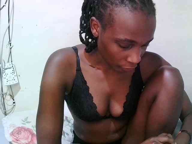 pritty-amber webcam