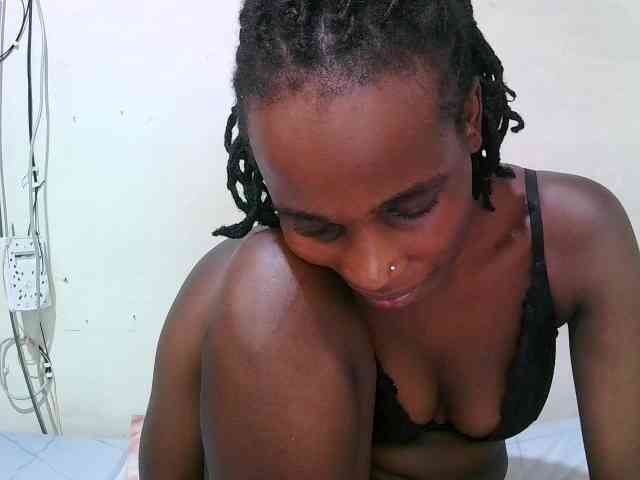 pritty-amber webcam