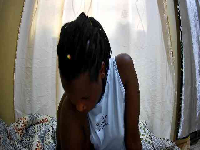 pritty-amber webcam