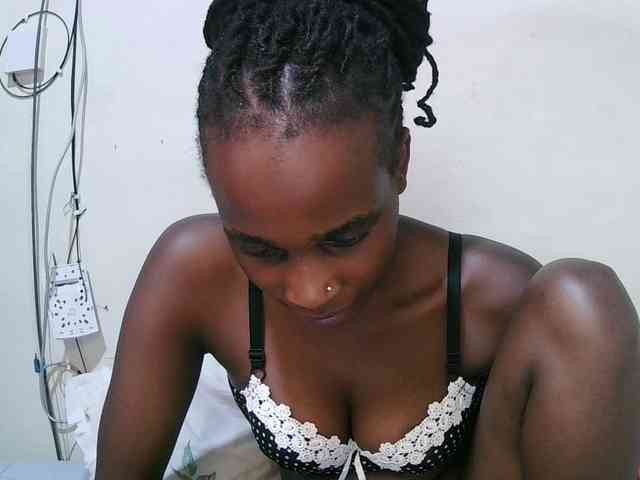 pritty-amber webcam