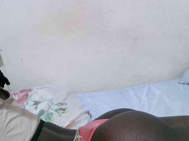 pritty-amber webcam