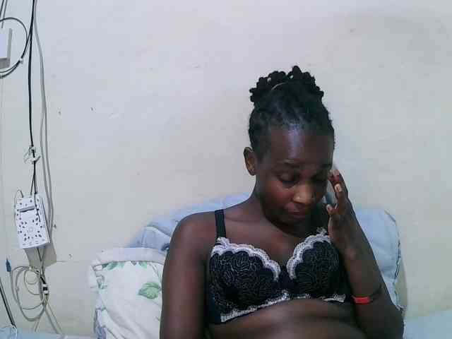 pritty-amber Live Webcam on BongaCams